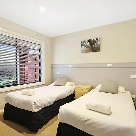 Grevillea Gardens Unit 8 Bright Exterior photo