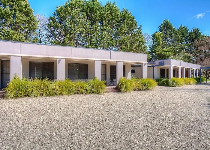 Grevillea Gardens Unit 8