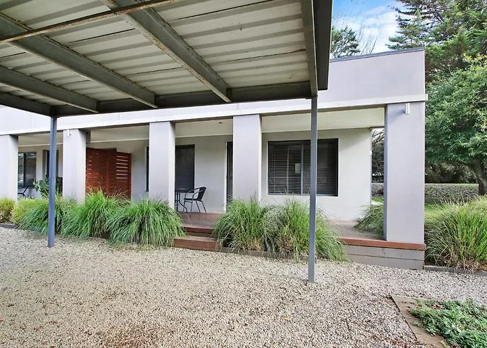 Grevillea Gardens Unit 8